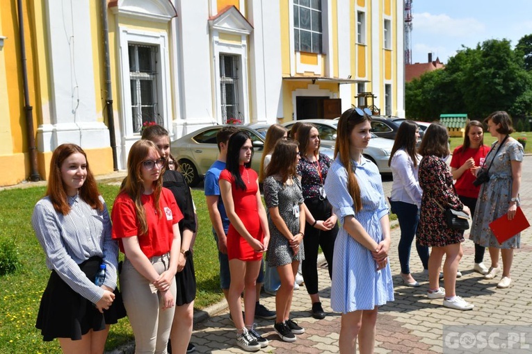 Poświęcenie zielonego "Zakątka u św. Mikołaja" w Głogowie