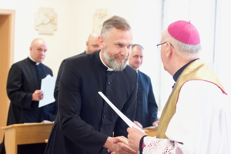 Zmiany proboszczów w archidiecezji