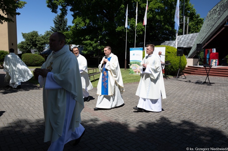 Pielgrzymka chorych i cierpiących oraz służby zdrowia do Rokitna