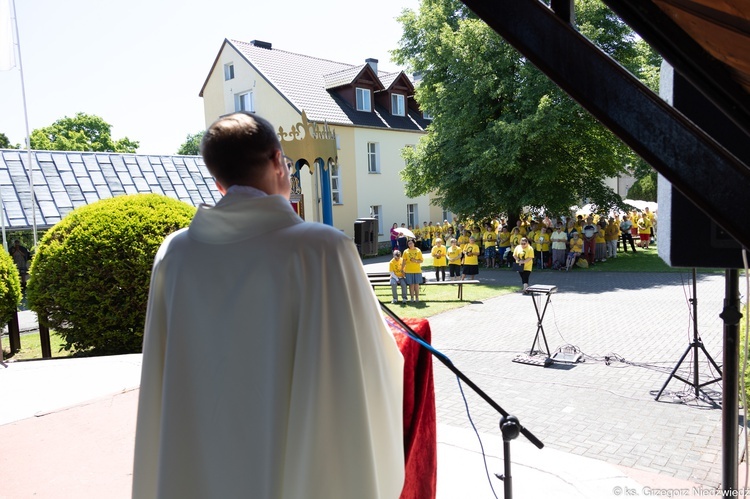 Pielgrzymka chorych i cierpiących oraz służby zdrowia do Rokitna