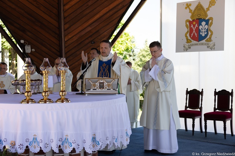 Pielgrzymka chorych i cierpiących oraz służby zdrowia do Rokitna