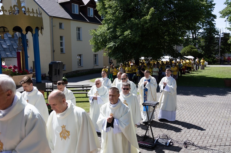 Pielgrzymka chorych i cierpiących oraz służby zdrowia do Rokitna