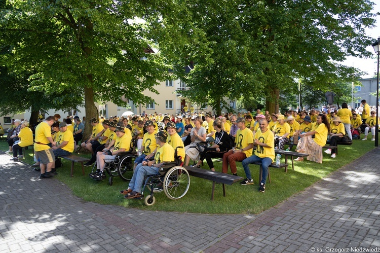 Pielgrzymka chorych i cierpiących oraz służby zdrowia do Rokitna