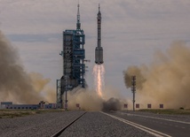 Start rakiety Długi Marsz z Shenzhou-12