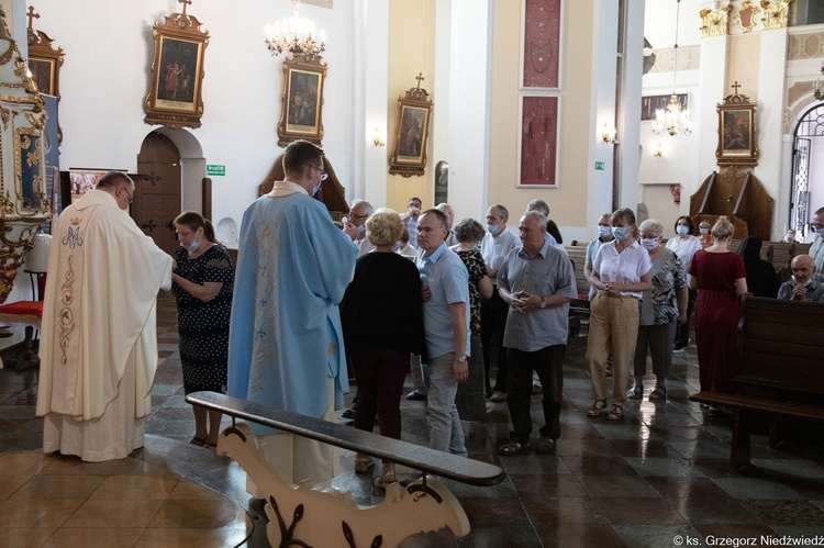 Pielgrzymka osób posługujących w parafiach do Rokitna