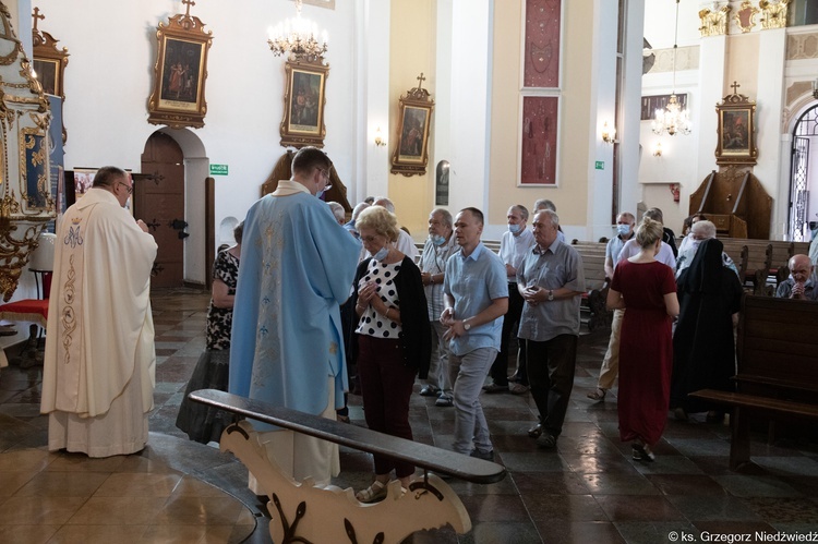 Pielgrzymka osób posługujących w parafiach do Rokitna