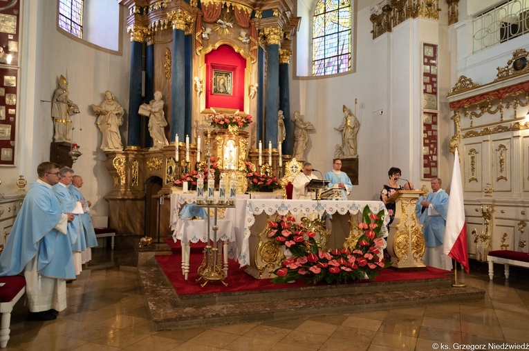 Pielgrzymka osób posługujących w parafiach do Rokitna