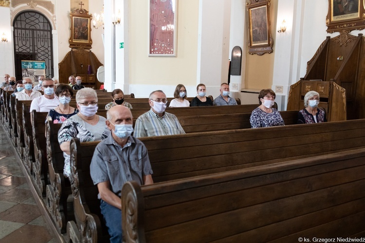 Pielgrzymka osób posługujących w parafiach do Rokitna