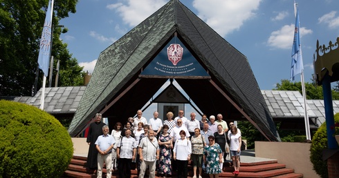 Pielgrzymka osób posługujących w parafiach do Rokitna