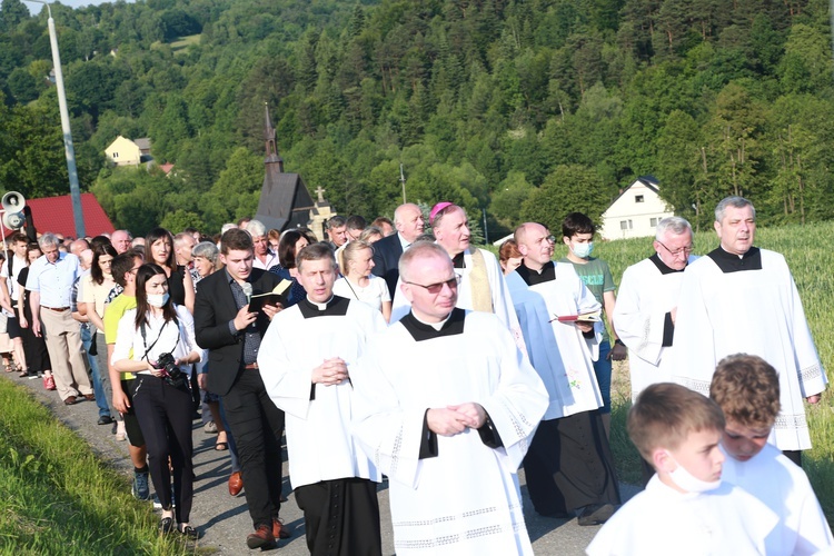 Organy i ołtarz w Pogwizdowie