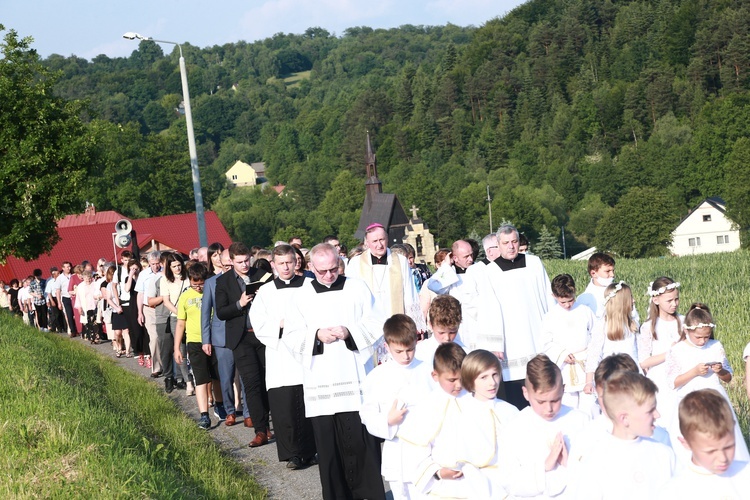 Organy i ołtarz w Pogwizdowie