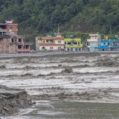 Gwałtowne powodzie w Nepalu sprzyjają rozwojowi epidemii