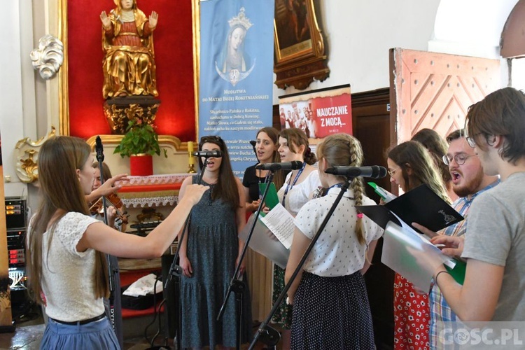 Eucharystia w centrum spotkania młodych