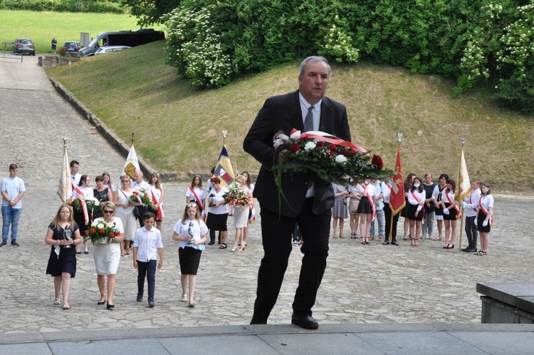 Pielgrzymka szkół im. Powstańców Śląskich na Górę Świętej Anny