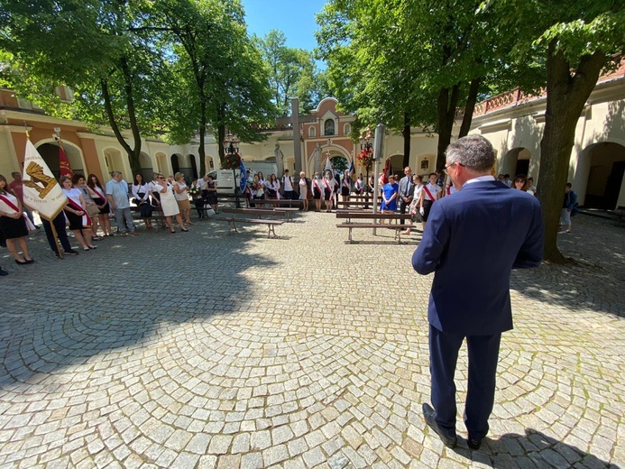 Pielgrzymka szkół im. Powstańców Śląskich na Górę Świętej Anny