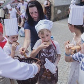 Po drodze nie mogło zabraknąć degustacji słodkich łakoci.