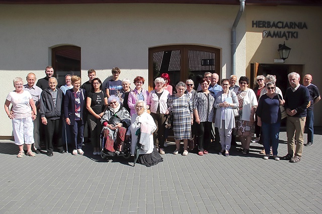 ▲	Ważnym elementem wydarzenia były spotkania w herbaciarni.