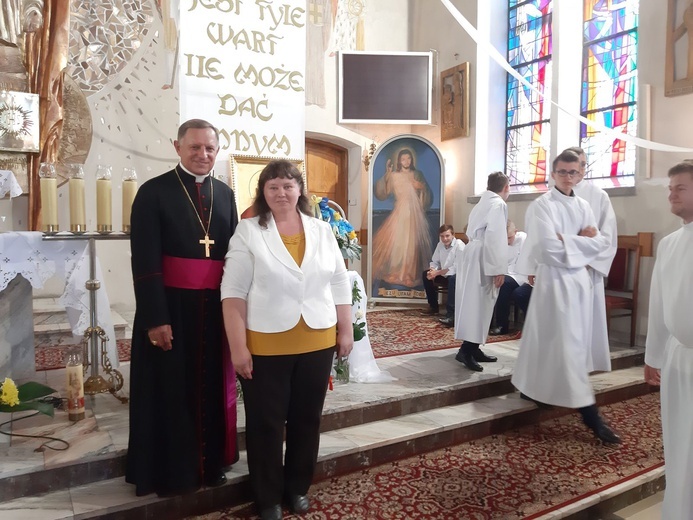 Góra Motyczna. Uroczyste wprowadzenie relikwii św. Jana Pawła II