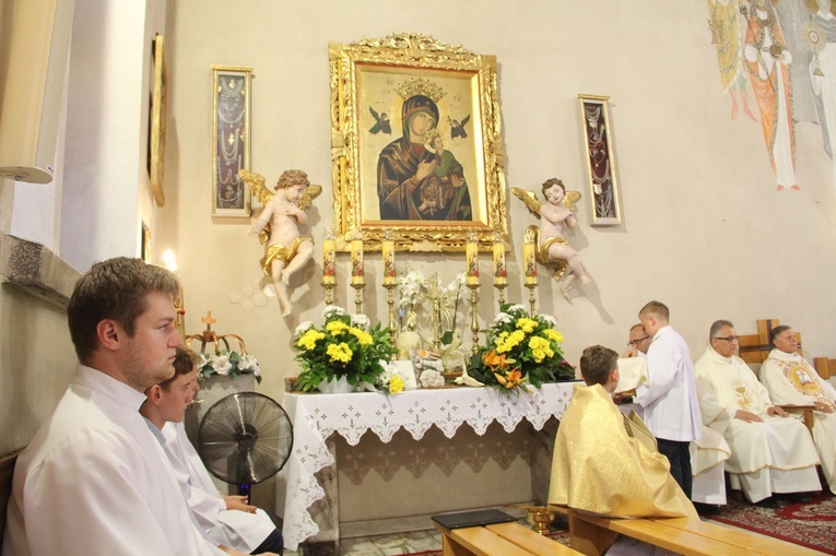 Góra Motyczna. Uroczyste wprowadzenie relikwii św. Jana Pawła II