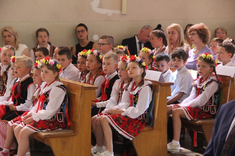 Góra Motyczna. Uroczyste wprowadzenie relikwii św. Jana Pawła II