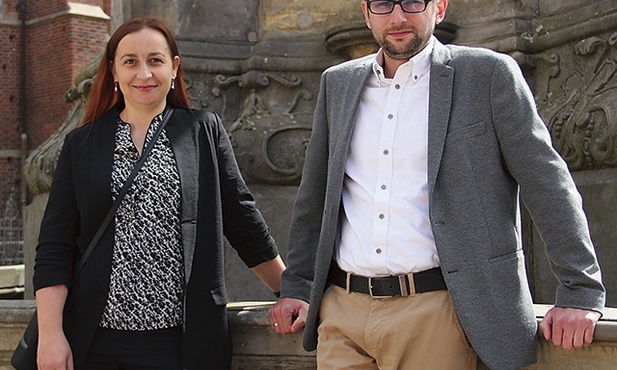 Autorzy zadają również pytania dotyczące liturgii i zastanawiają się, co zrobić, by była ona rzeczywistym spotkaniem z Panem Bogiem.