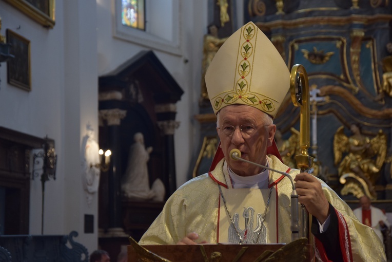 Dąb pamięci i modlitwy za śp bp. Alojzego Orszulika