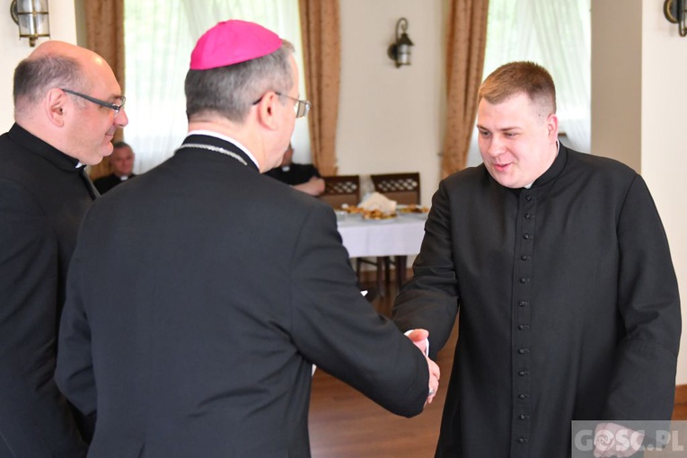 Dekrety dla wikariuszy