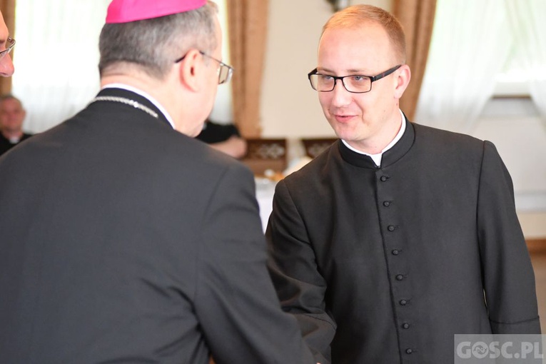 Dekrety dla wikariuszy