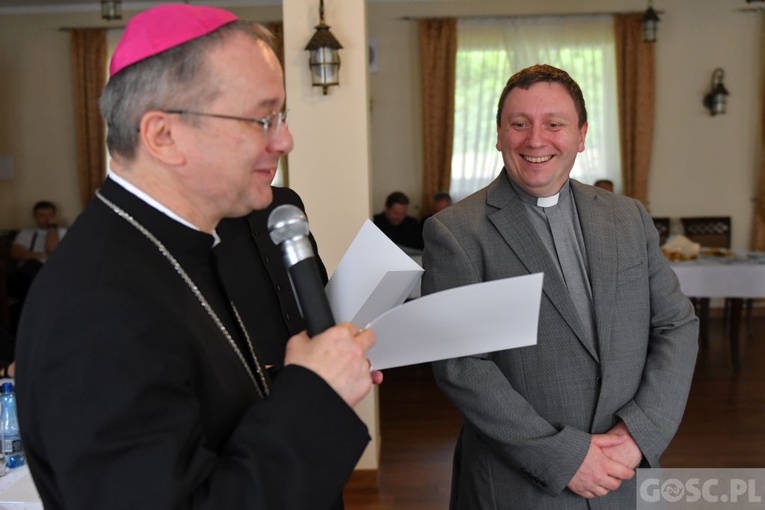 Dekrety dla wikariuszy