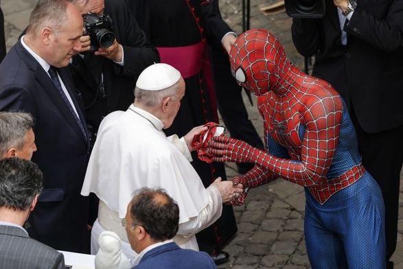 Spiderman na audiencji u papieża. Dostał miejsce w strefie VIP z ważnego powodu