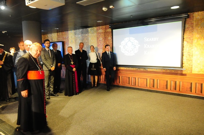 Odsłonięcie pomnika Jana Pawła II w Bibliotece UPJPII