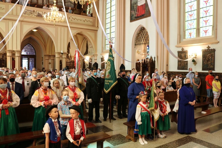 Parafianie z Wilamowic i ich goście dziękowali za życie i posługę ks. prałata Michała Boguty.