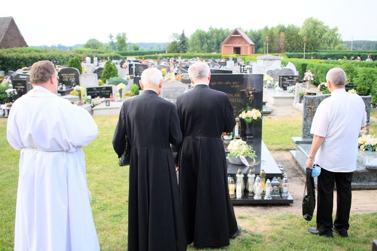 Wieczór wspomnień o ks. Radku Chałupniaku w Brynicy