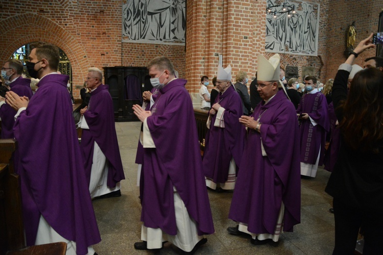 Pogrzeb śp. ks. infułata Edmunda Podzielnego