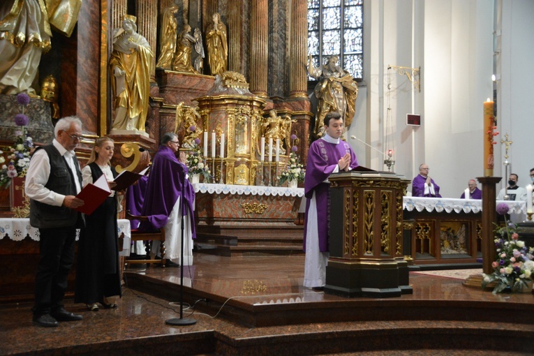 Pogrzeb śp. ks. infułata Edmunda Podzielnego