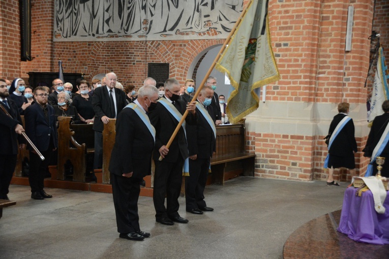 Pogrzeb śp. ks. infułata Edmunda Podzielnego