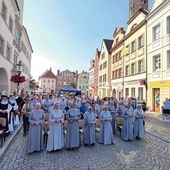 	Uroczystości odbyły się w centrum miasta.