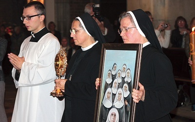 ▼	Zakończenie procesu beatyfikacyjnego  na szczeblu diecezjalnym odbyło się 26 września 2015 r.  w katedrze wrocławskiej.