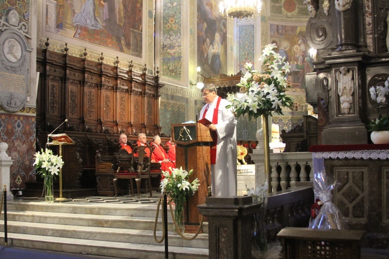 Płock. Msza św. w intencji papieża