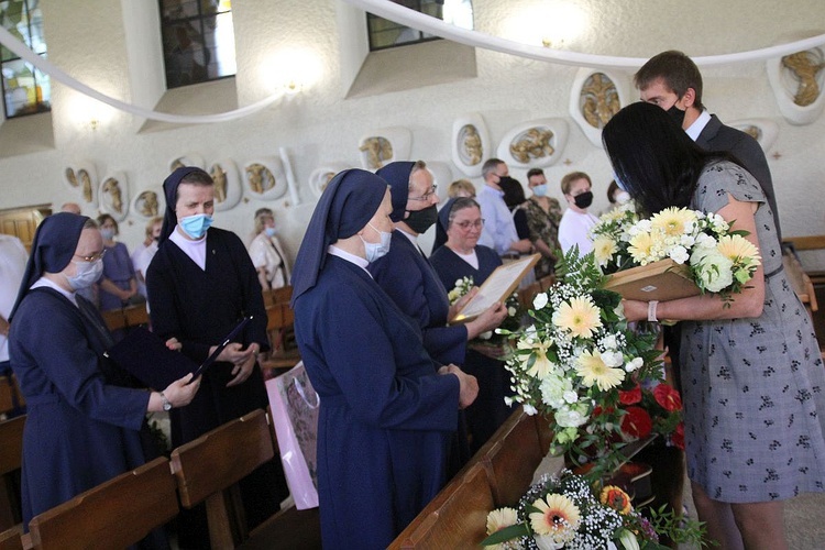 Pożegnanie sióstr szarytek w Bystrej Krakowskiej