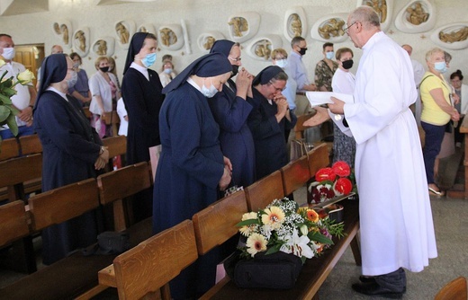 Pożegnanie sióstr szarytek w Bystrej Krakowskiej