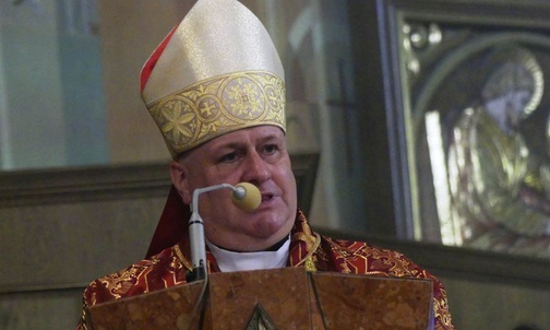 Bp Piotr Greger przewodniczył Mszy św. w Dnu Papieskim w bielskiej katedrze św. Mikołaja.