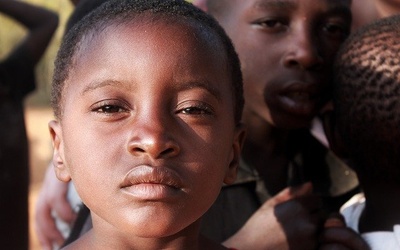W Mozambiku islamiści porywają dzieci i używają ich jako żywych tarcz