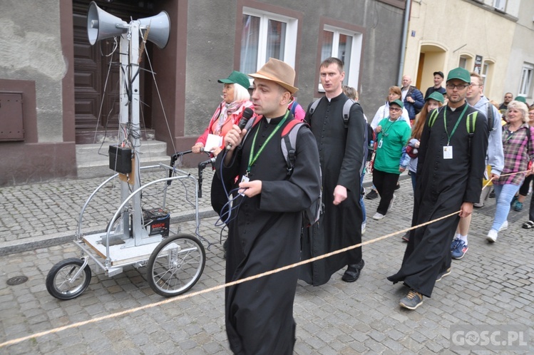 Otyń. Wyruszyła pielgrzymka rolników