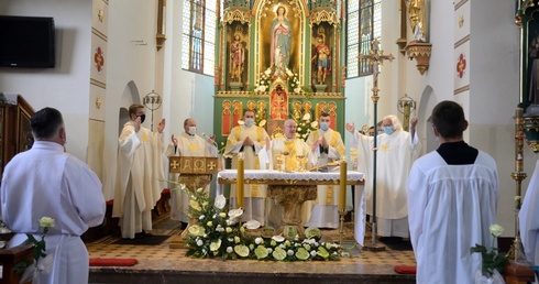 100-lecie parafii w Chrząstowicach