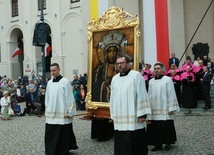 3 lipca cudowny obraz wynoszony jest na ulice Lublina.