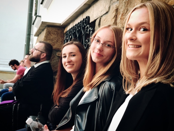 Tuchów. Czuwanie młodych