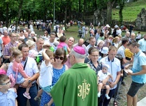 Dzieci odwiedziły św. Annę