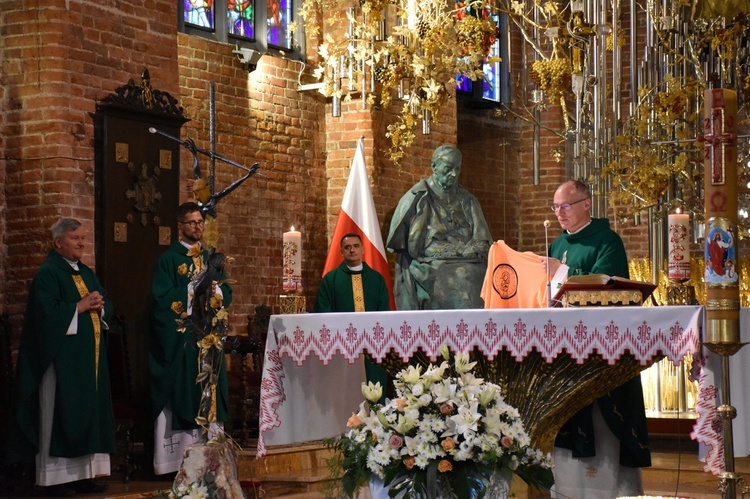 Pielgrzymi na rowerach w trasie na Jasną Górę