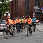 Pielgrzymi na rowerach w trasie na Jasną Górę